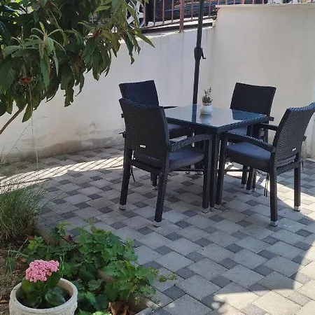 Apartments Prizmic Podstrana Exterior photo